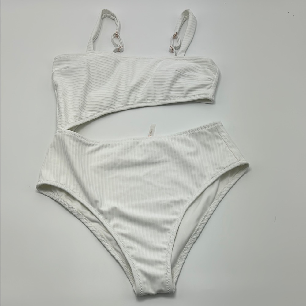 Shade & Shore One Piece Swimsuit Ribbed White Bikini Medium Cutout Bathing Suit